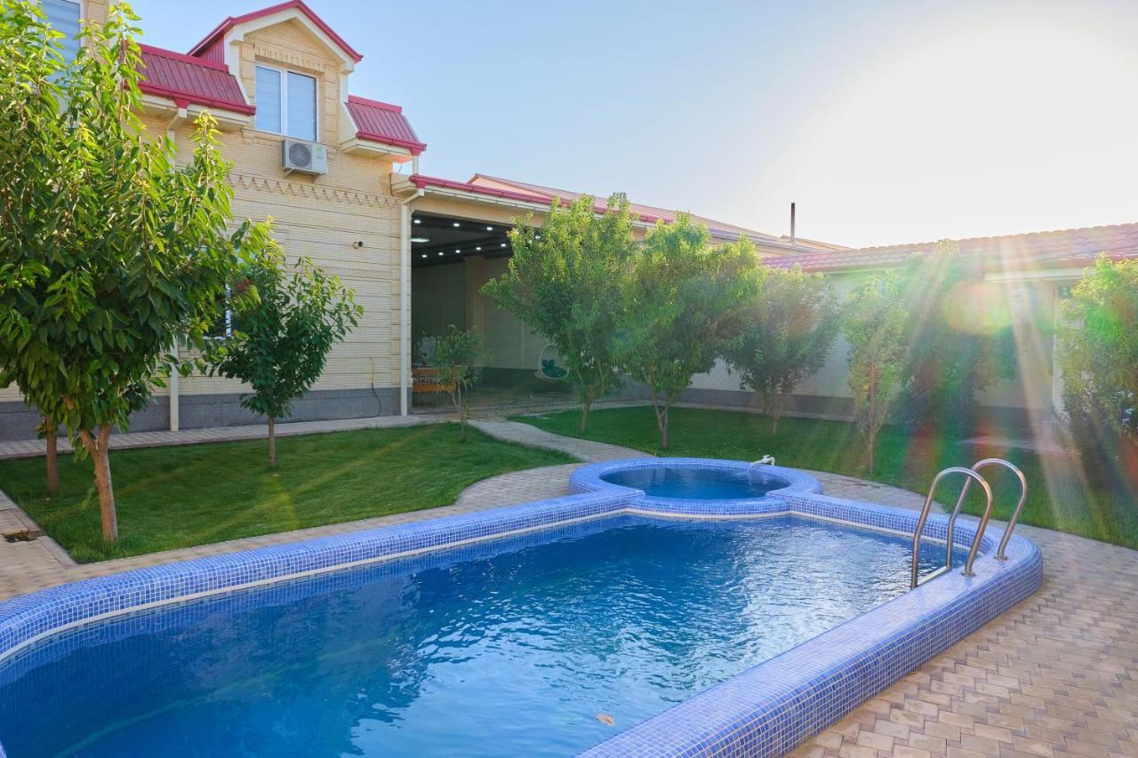 Gunesh Hotel Samarcande Extérieur photo